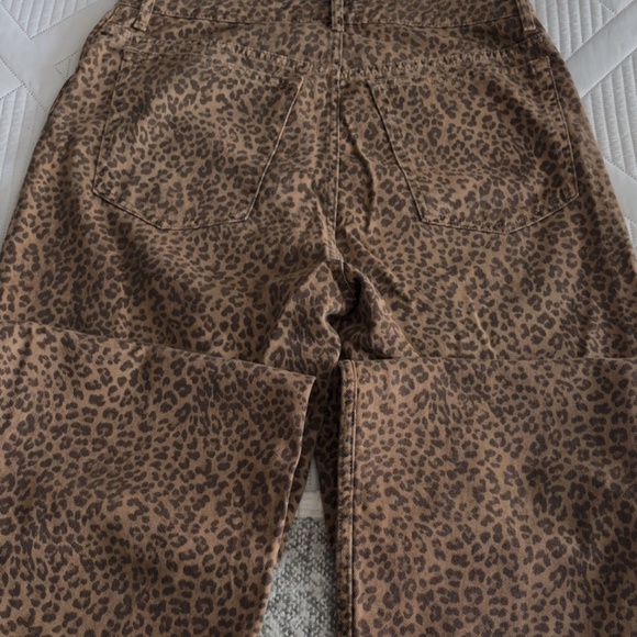 Zara Animal Print TRF Relaxed Fit jeans with High waist - Picture 7 of 12